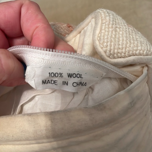 Vintage needlepoint wool pillows bundle - Picture 11 of 12